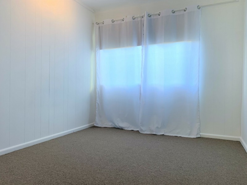 42 Flinders Avenue, Killarney Vale NSW 2261