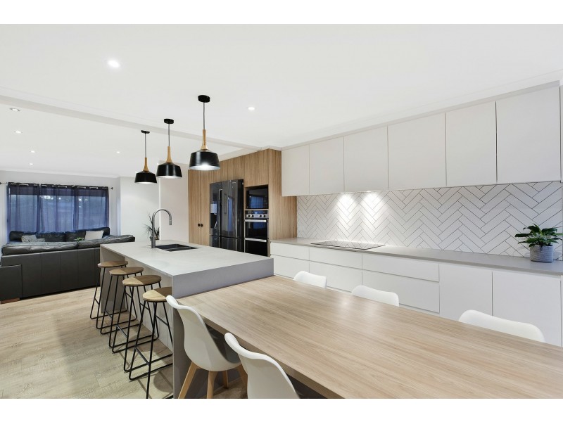 26 Hume Boulevard, Killarney Vale NSW 2261