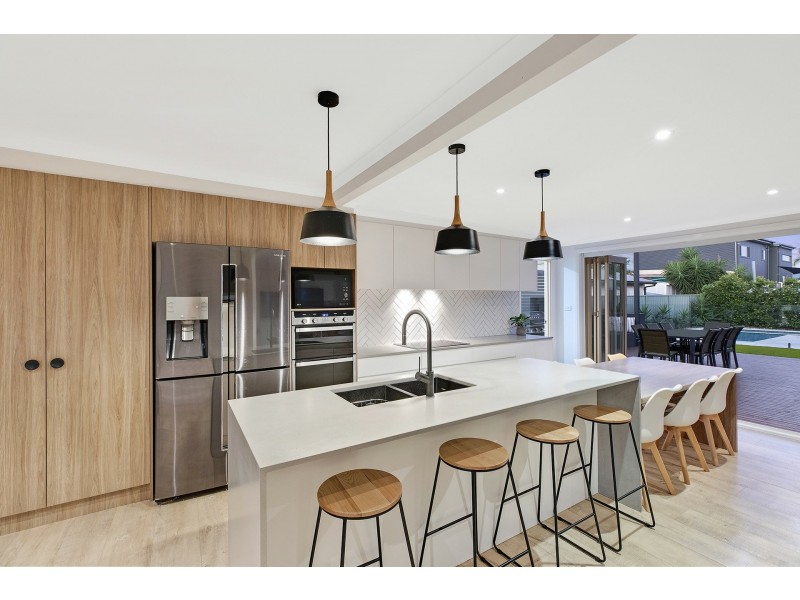 26 Hume Boulevard, Killarney Vale NSW 2261