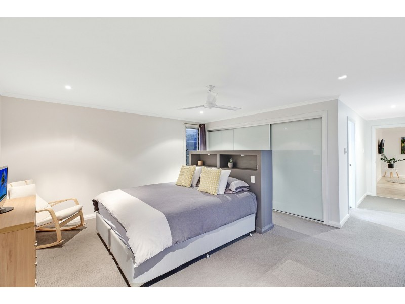 26 Hume Boulevard, Killarney Vale NSW 2261