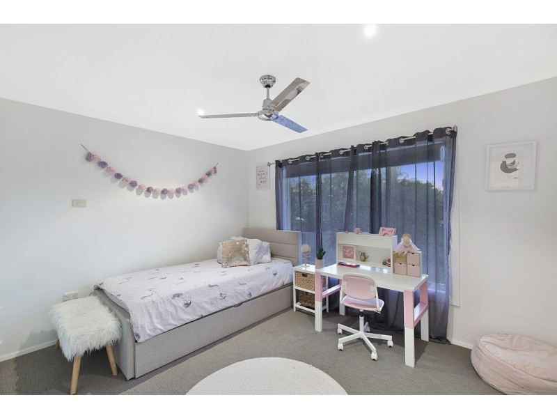 26 Hume Boulevard, Killarney Vale NSW 2261