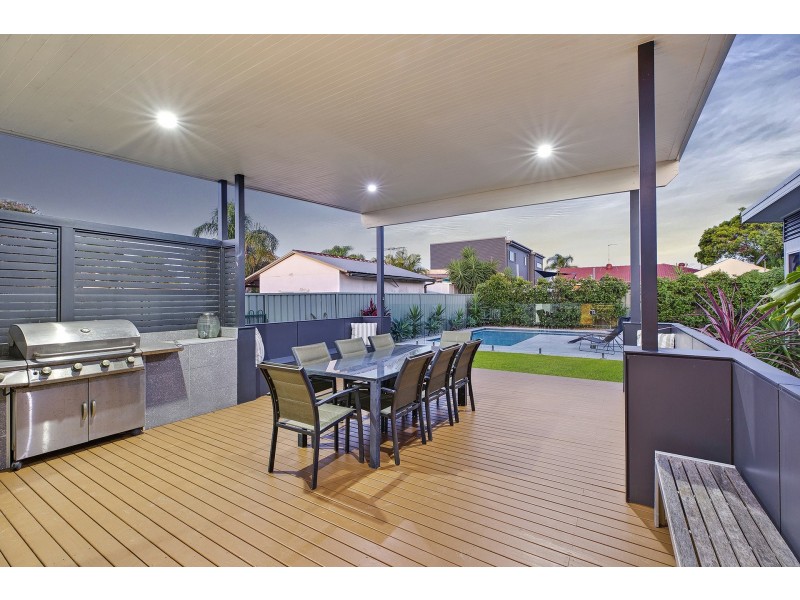 26 Hume Boulevard, Killarney Vale NSW 2261