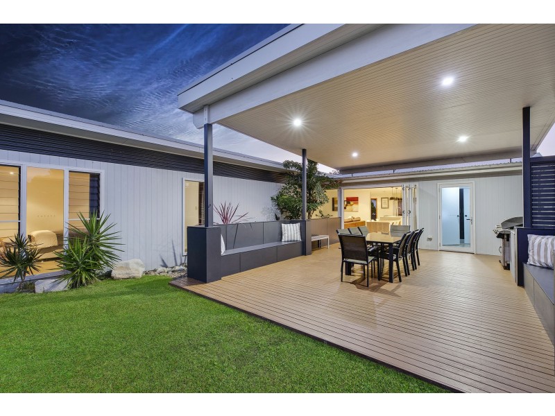 26 Hume Boulevard, Killarney Vale NSW 2261