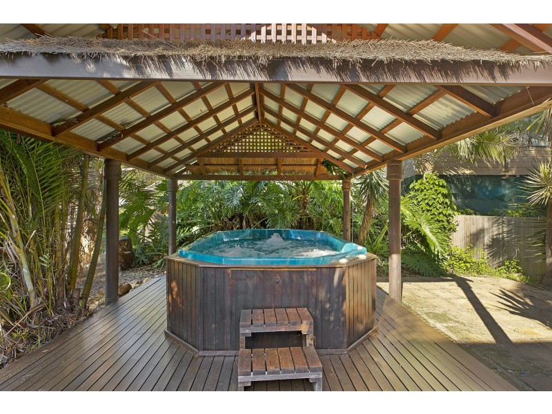 7 Lucinda Ave, Killarney Vale NSW 2261