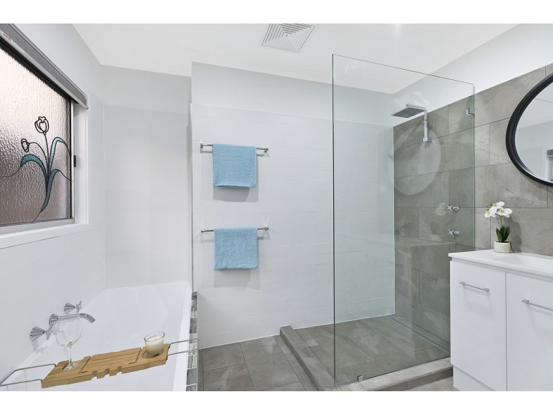 125 Hume Boulevard, Killarney Vale NSW 2261