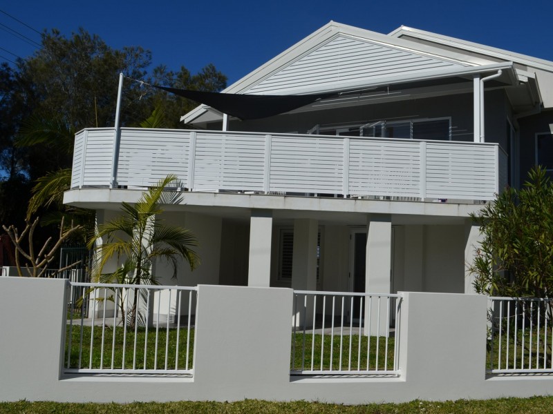 1/4 Lucinda Ave, Killarney Vale NSW 2261