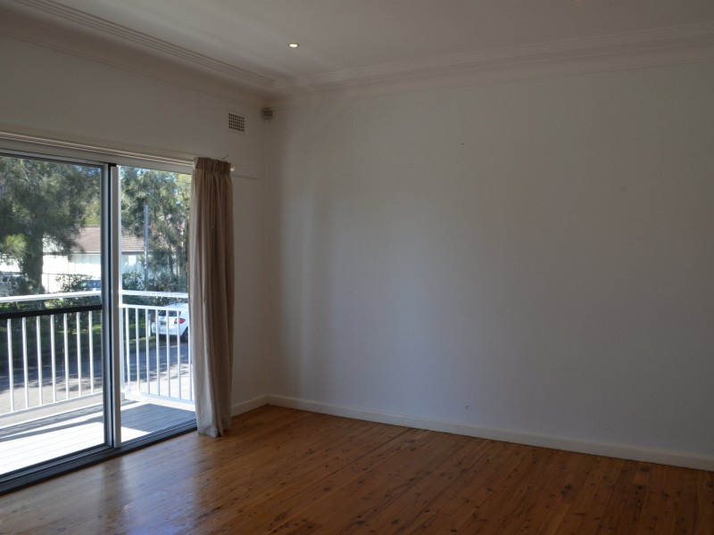 1/4 Lucinda Ave, Killarney Vale NSW 2261