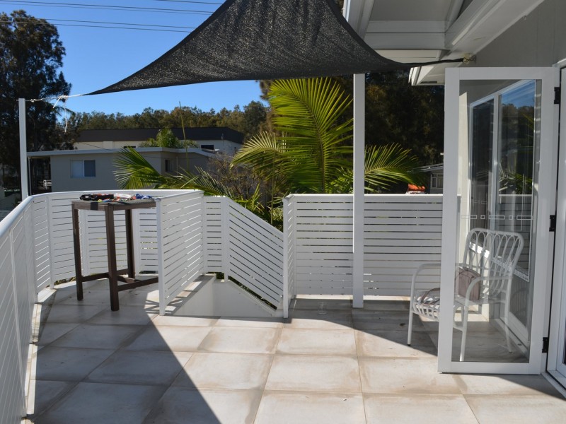 1/4 Lucinda Ave, Killarney Vale NSW 2261