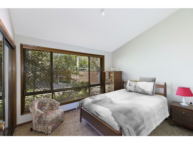 5 Ronda Close, Berkeley Vale NSW 2261