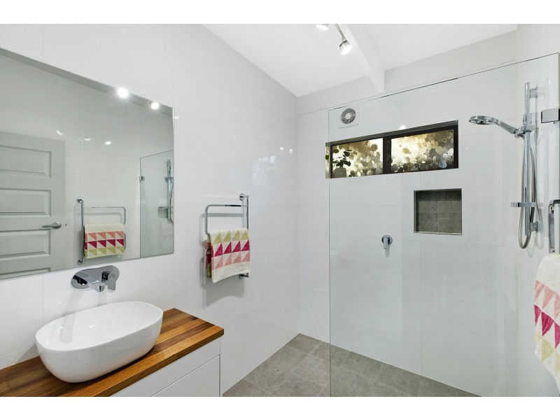 5 Thomas Mitchell Road, Killarney Vale NSW 2261