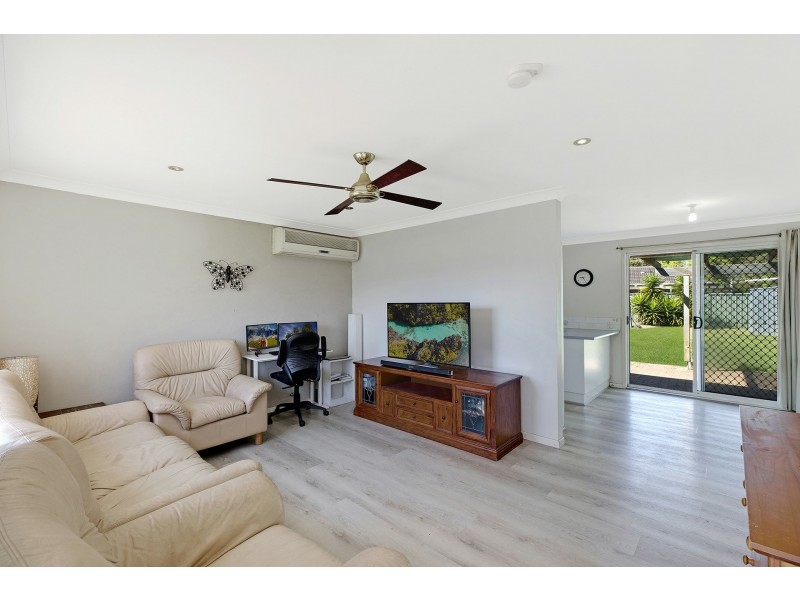 41 Lorraine Ave, Berkeley Vale NSW 2261
