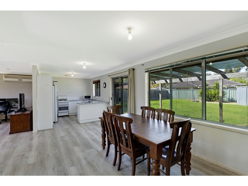 41 Lorraine Ave, Berkeley Vale NSW 2261