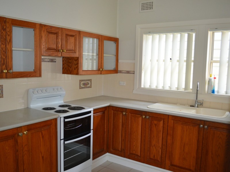 17 Killarney Street, Killarney Vale NSW 2261