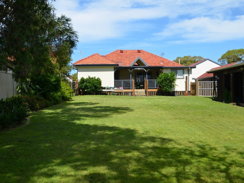 17 Killarney Street, Killarney Vale NSW 2261