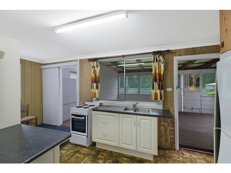 14 Warratta Road, Killarney Vale NSW 2261