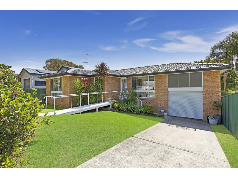 19 Premier Way, Bateau Bay NSW 2261