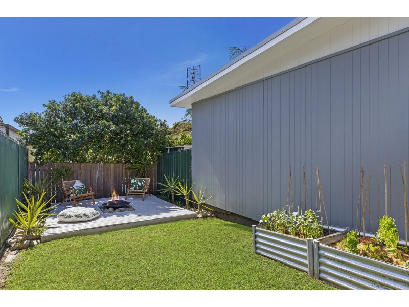 19 Premier Way, Bateau Bay NSW 2261