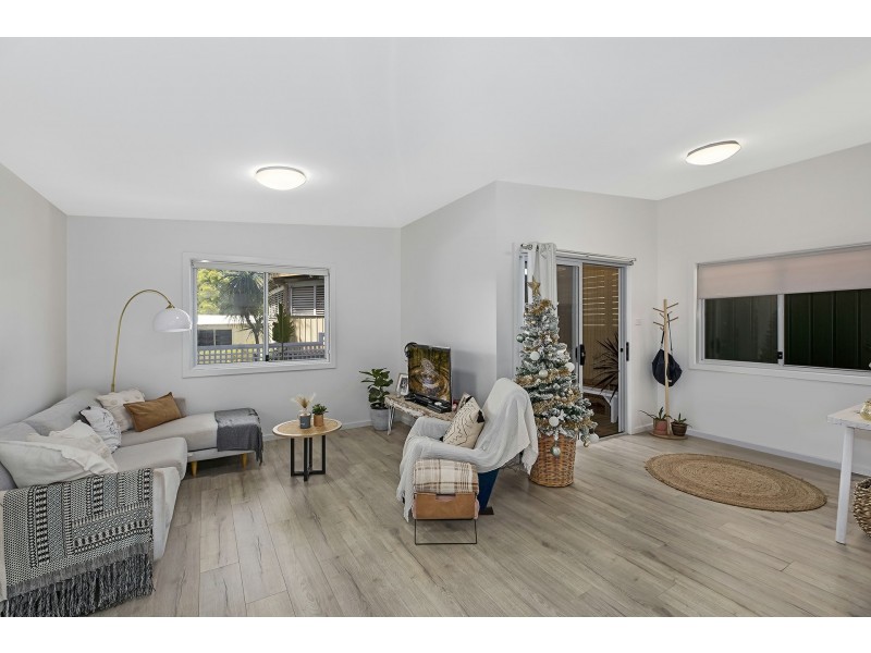 19 Premier Way, Bateau Bay NSW 2261