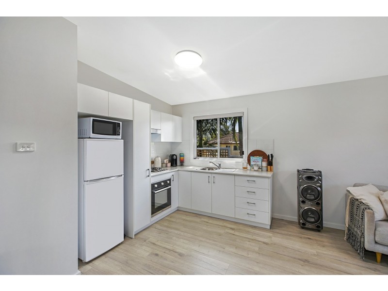 19 Premier Way, Bateau Bay NSW 2261
