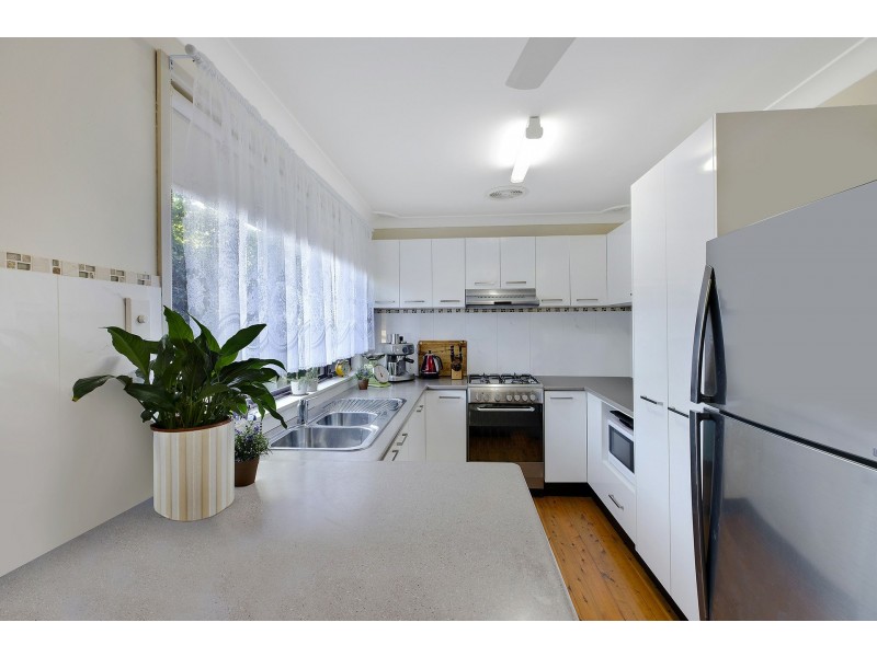 19 Sierra Avenue, Bateau Bay NSW 2261