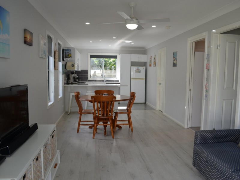 8a Cook Road, Killarney Vale NSW 2261