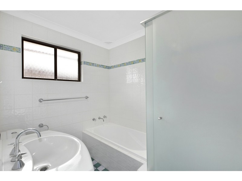 27 Turana Street, Killarney Vale NSW 2261