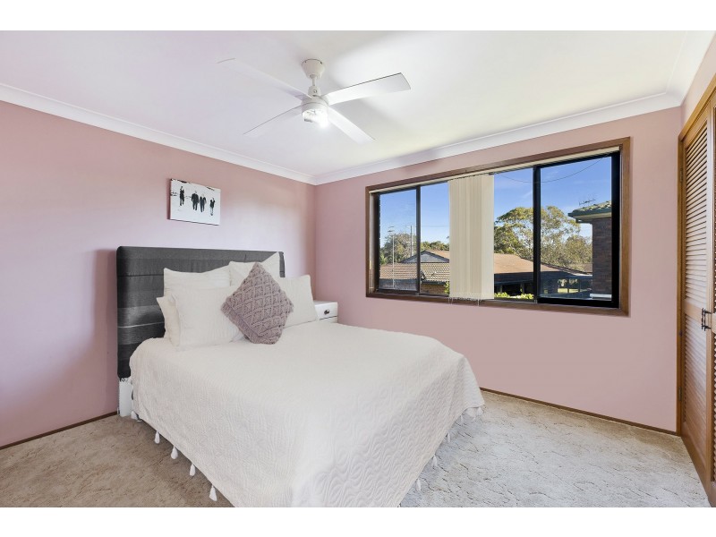 8 Waikiki Close, Killarney Vale NSW 2261