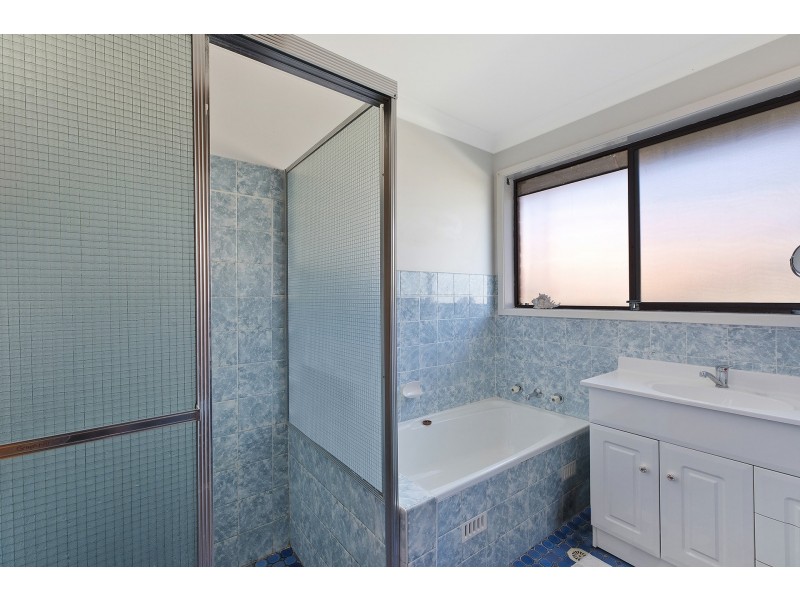 8 Waikiki Close, Killarney Vale NSW 2261