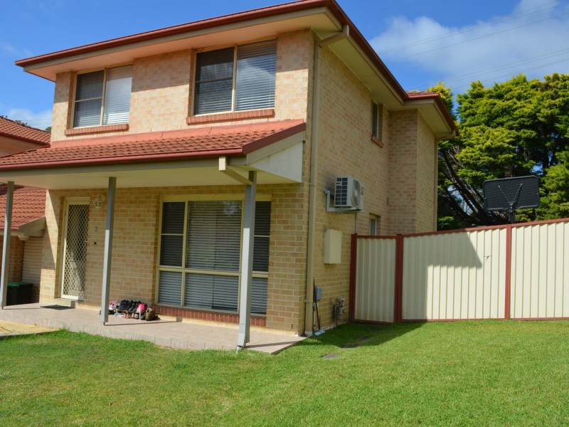 3 Madison Place, Berkeley Vale NSW 2261