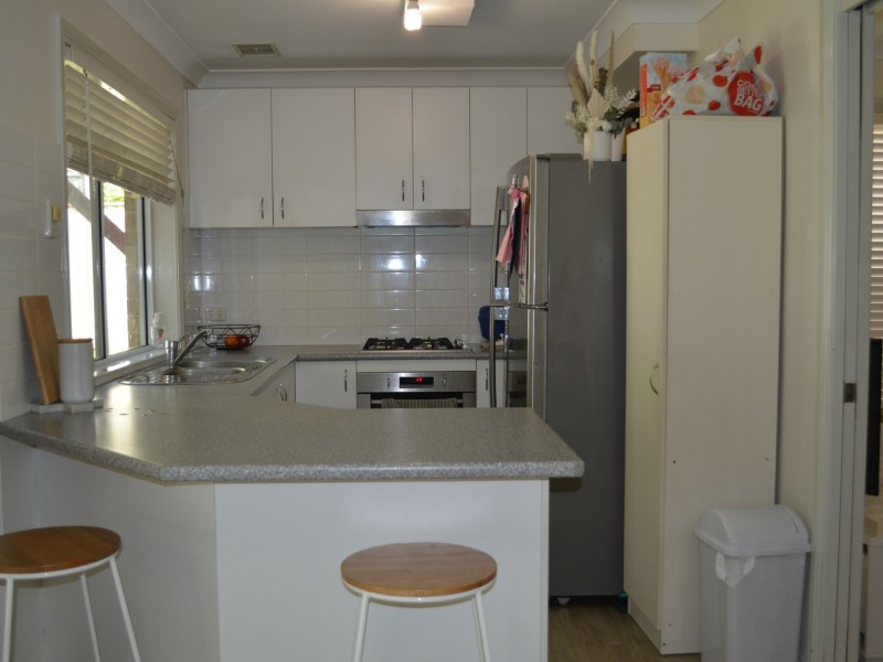 3 Madison Place, Berkeley Vale NSW 2261