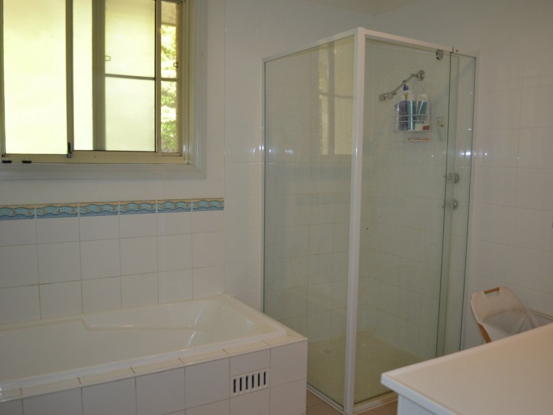 3 Madison Place, Berkeley Vale NSW 2261