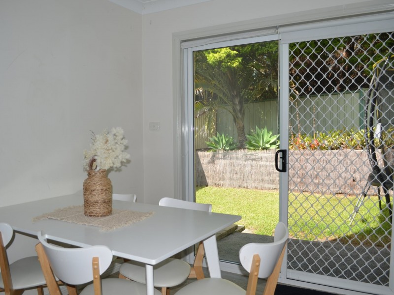 3 Madison Place, Berkeley Vale NSW 2261