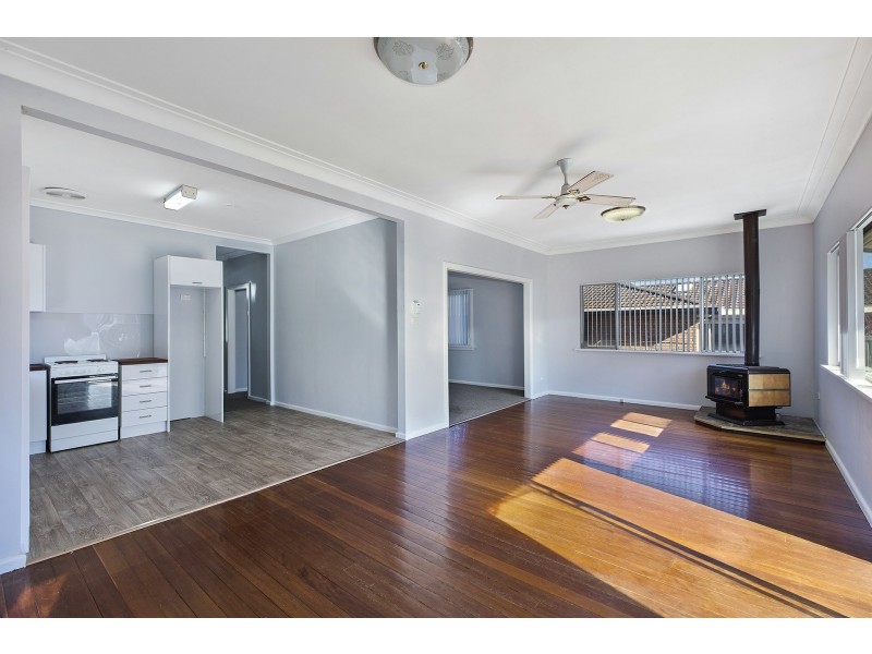 34 Thompson Street, Long Jetty NSW 2261