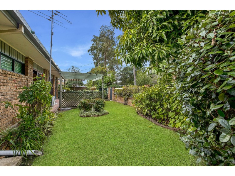 8 Riverview Drive, Wyong NSW 2259