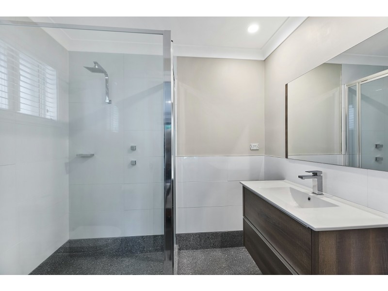 12 The Peninsula, Killarney Vale NSW 2261