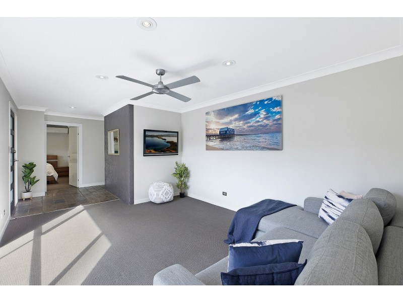 12 The Peninsula, Killarney Vale NSW 2261
