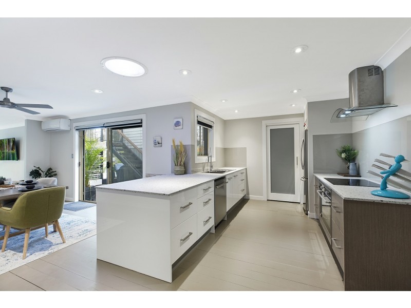 12 The Peninsula, Killarney Vale NSW 2261