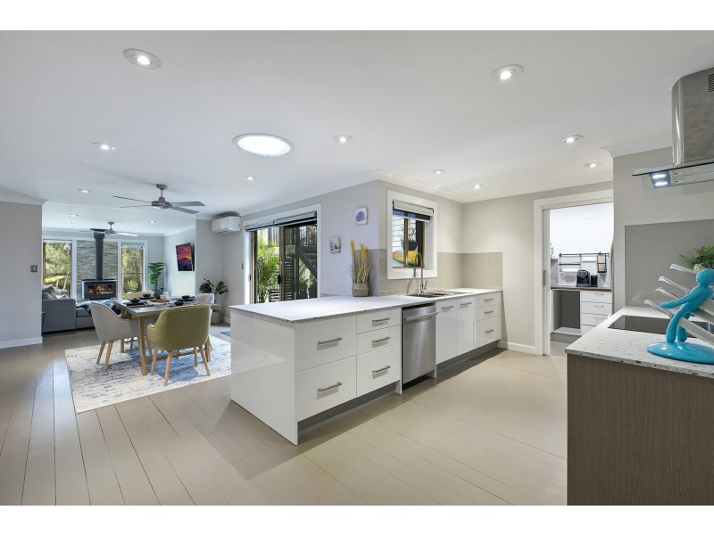 12 The Peninsula, Killarney Vale NSW 2261
