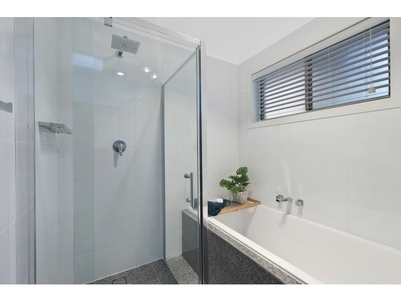 12 The Peninsula, Killarney Vale NSW 2261