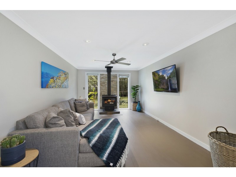 12 The Peninsula, Killarney Vale NSW 2261