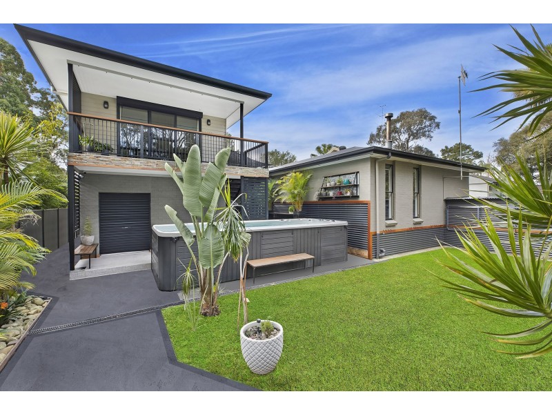 12 The Peninsula, Killarney Vale NSW 2261