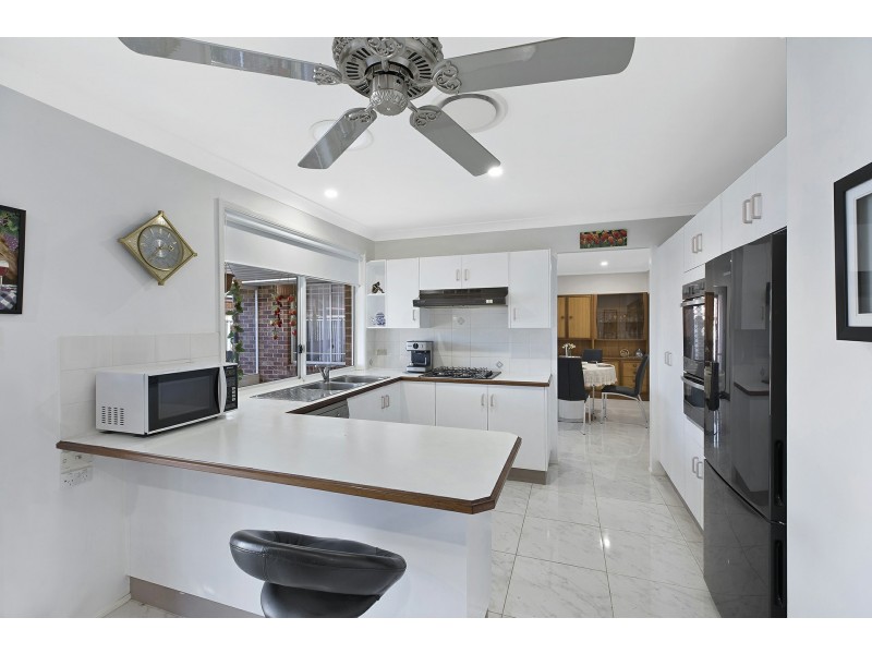 17 Monica Grove, Mardi NSW 2259