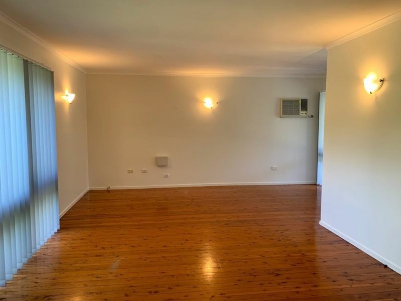 1 Bayline Drive, Point Clare NSW 2250