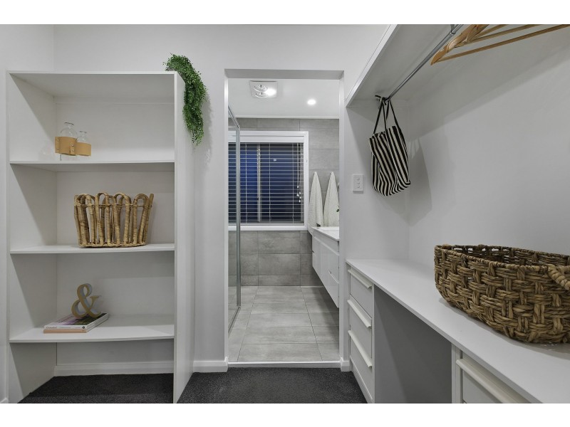 8 Torres Street, Killarney Vale NSW 2261