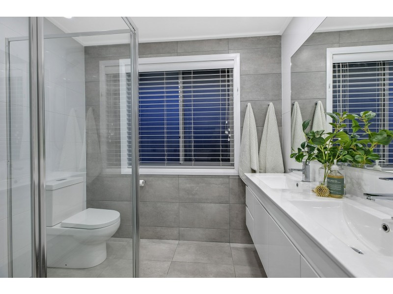 8 Torres Street, Killarney Vale NSW 2261