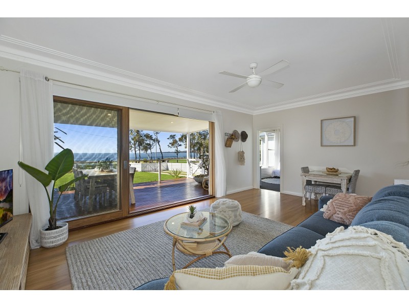 22 Lucinda Avenue, Killarney Vale NSW 2261