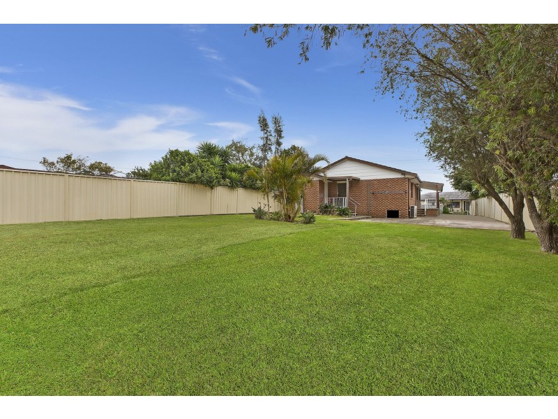 8 East Street, Killarney Vale NSW 2261