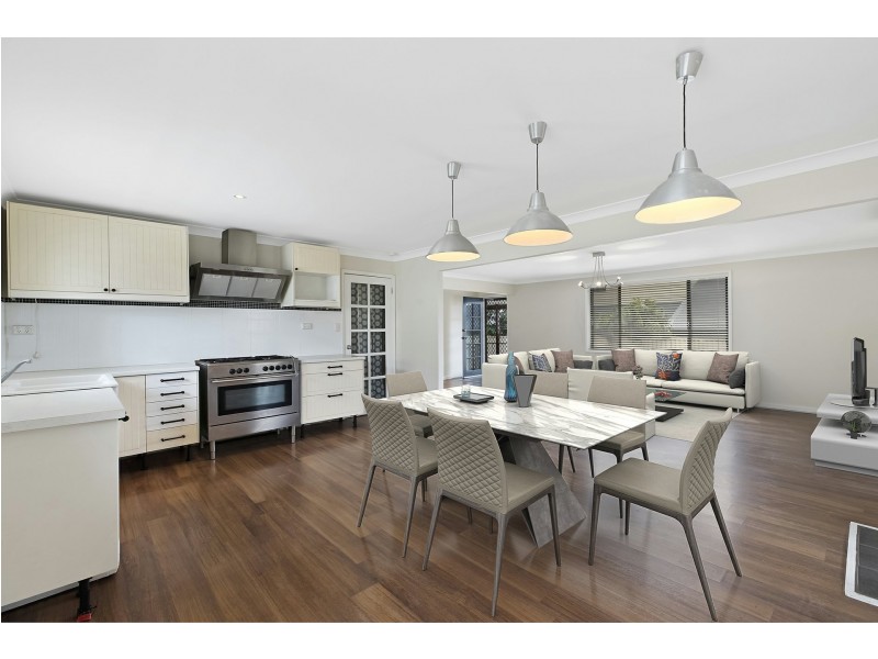 8 East Street, Killarney Vale NSW 2261