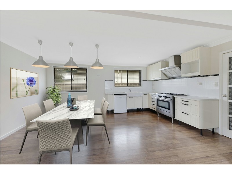 8 East Street, Killarney Vale NSW 2261
