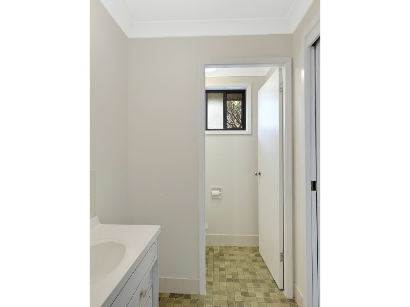 8 East Street, Killarney Vale NSW 2261